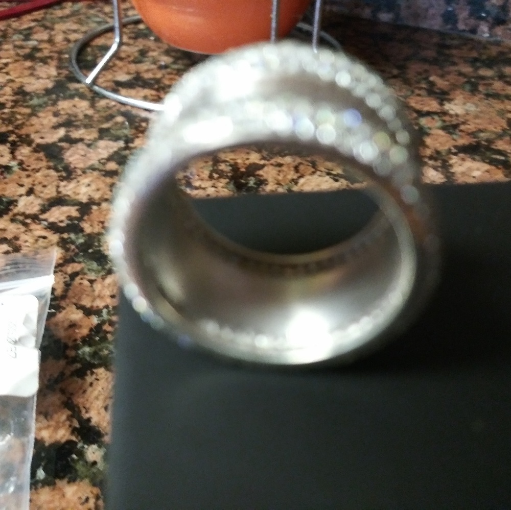 Ring - Picture 2 of 4